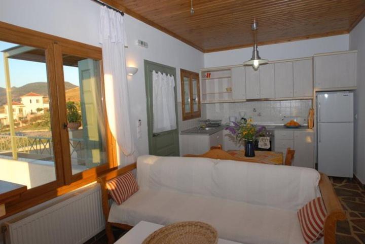 Birds Bay Resort Πέτρα Δωμάτιο φωτογραφία